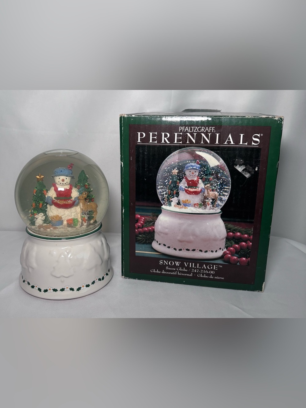 Pfaltzgraff Perennials Snow Village Musical Snow Globe Frosty the Snowman ☃️ ❄️